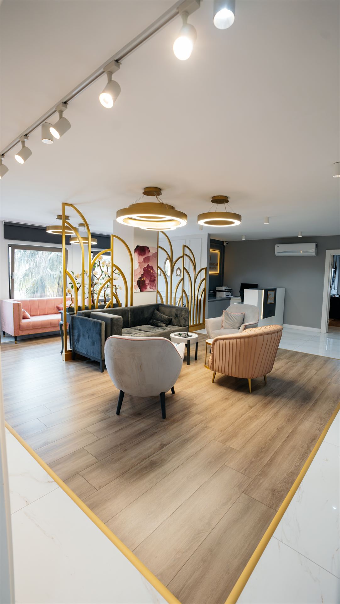 Metropol Dent Center bekleme alanı